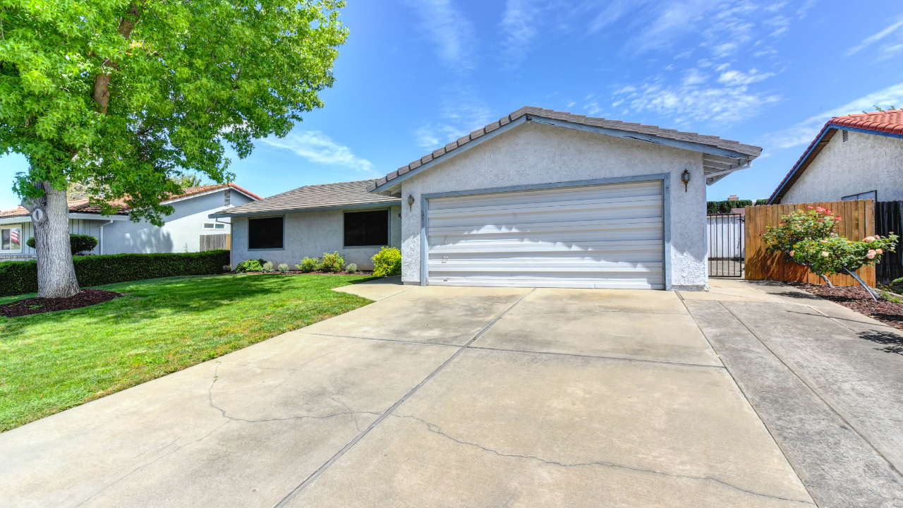 8617 Brodie Court, Elk Grove, CA, 95624 Scene 1