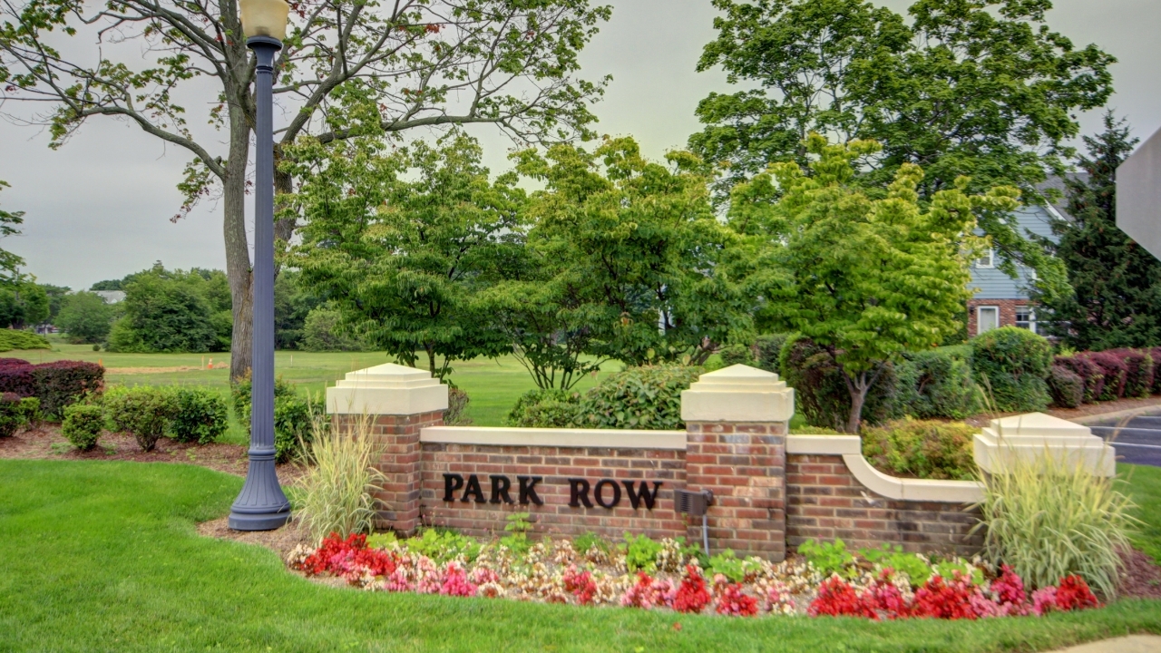 Park Row Condos-Central Islip