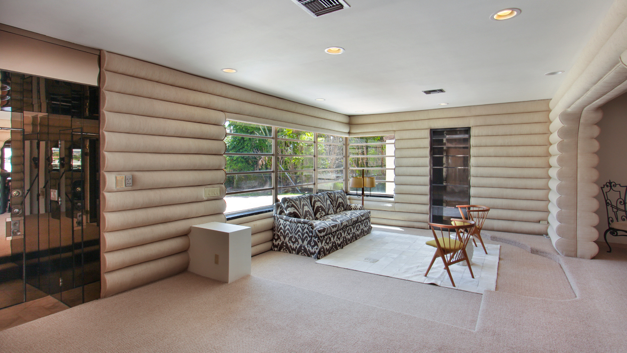 2122-Bay-Ave-03