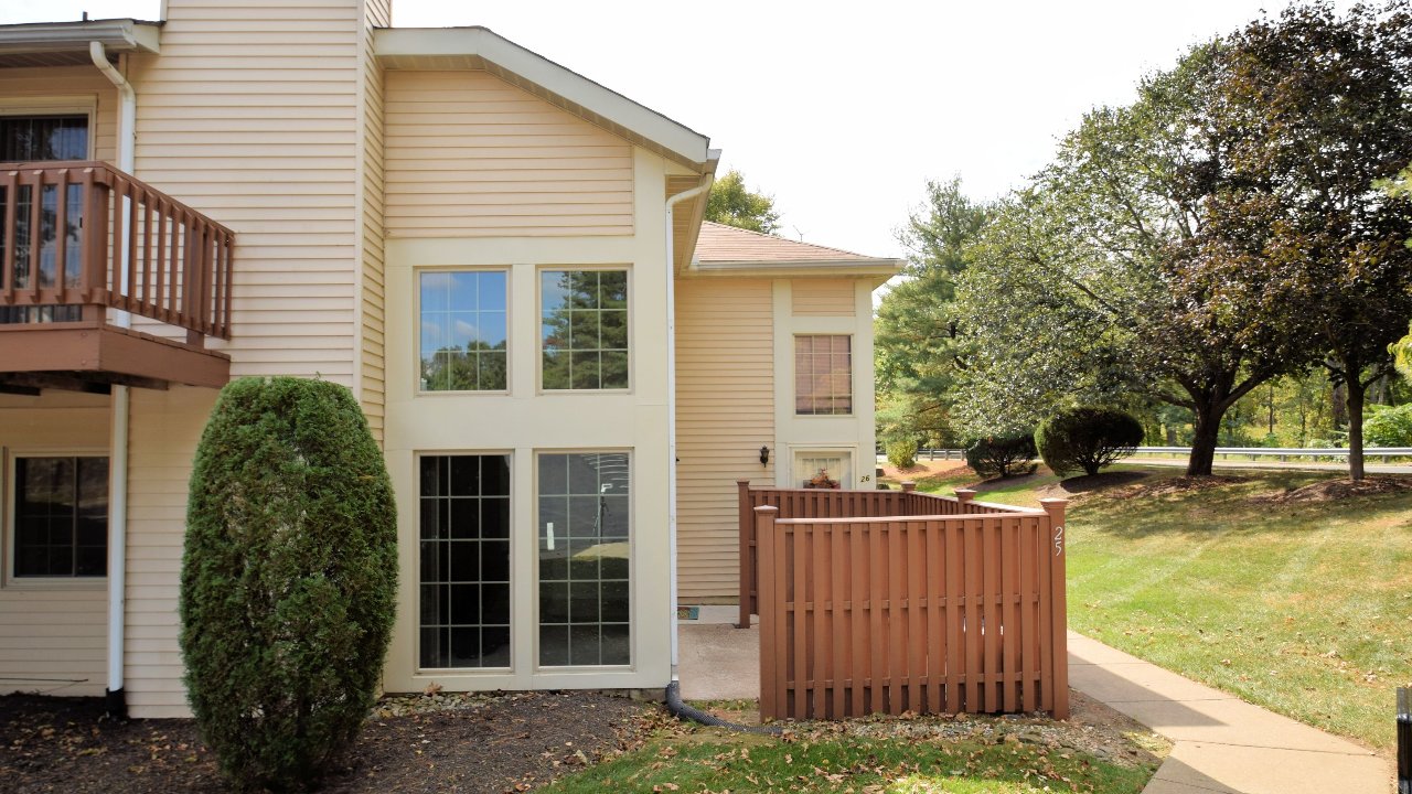 25 Brookside Ct, Horsham, PA, 19044 Scene 1