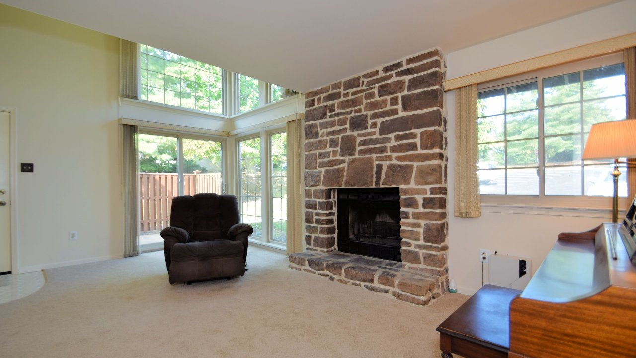 25 Brookside Ct, Horsham, PA, 19044 Scene 2