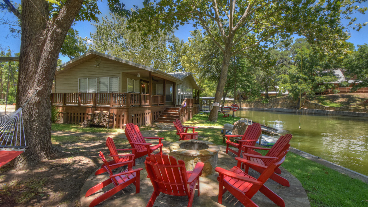 1336 S Lakeside Dr, Burnet, TX, 78611 Scene 2