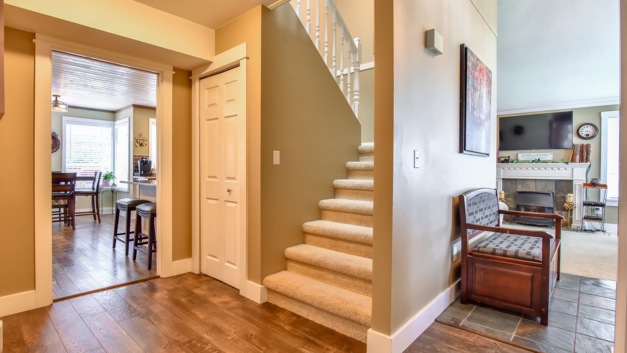 19129 62A Ave., Surrey, BC, V3S 8C6 Scene 2