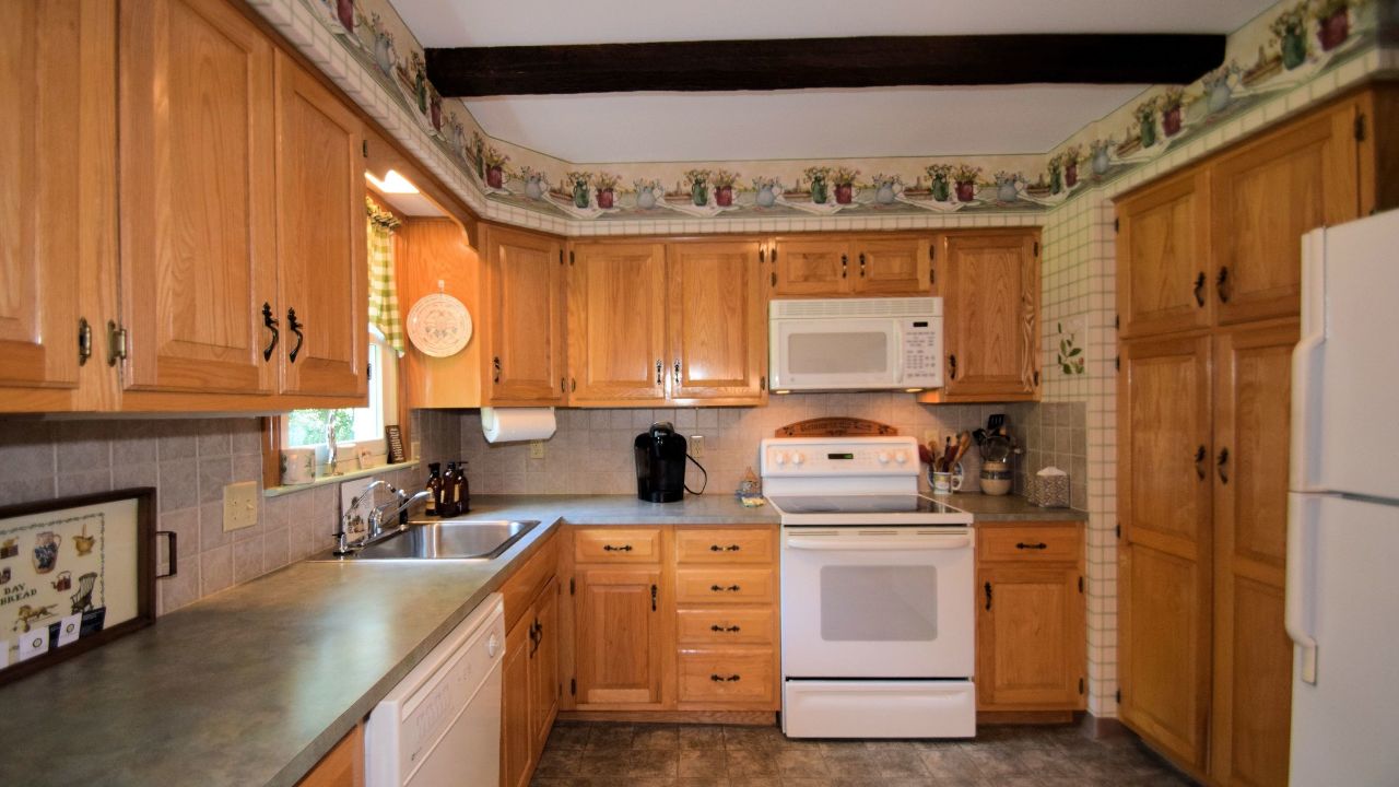 360 Logan Dr, Hatfield, PA, 19440 Scene 2