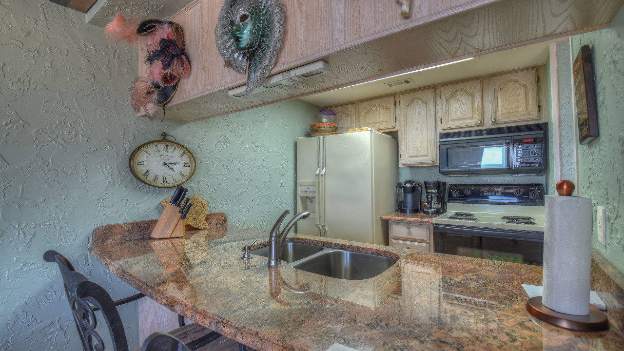 102 Island Drive #C, Horseshoe Bay, TX, 78657 Scene 4