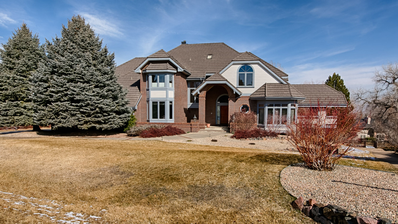 Front Exterior View 1