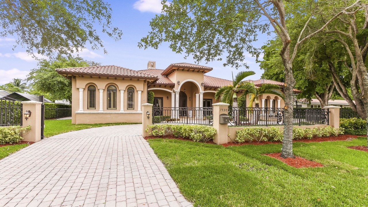 7530-SW-117th-St-01