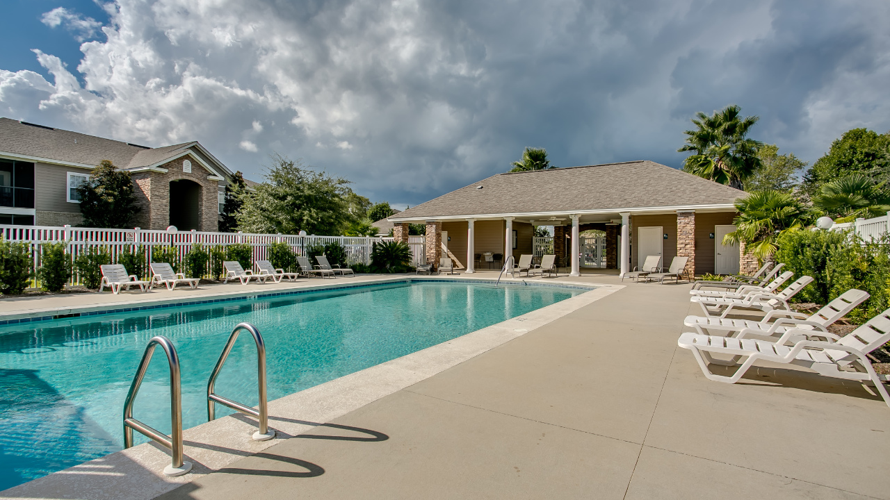 Park Ave, Foley, AL, 36535 Scene 3