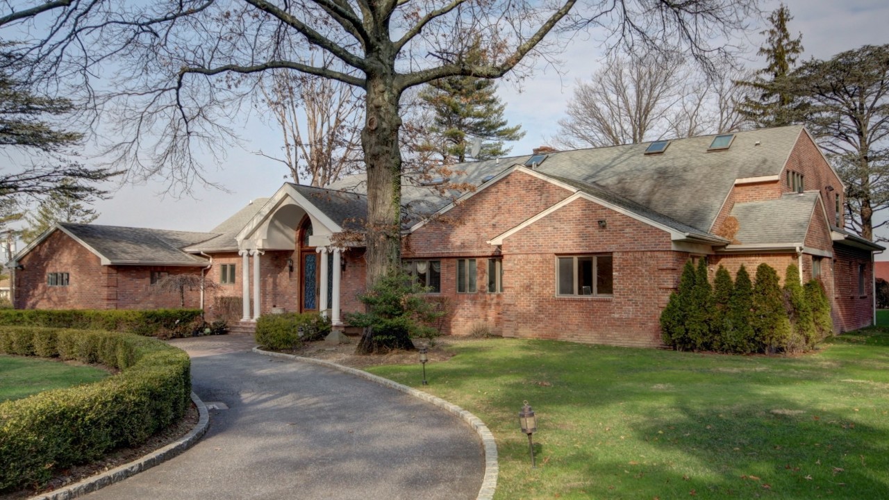 Driveway Entrance