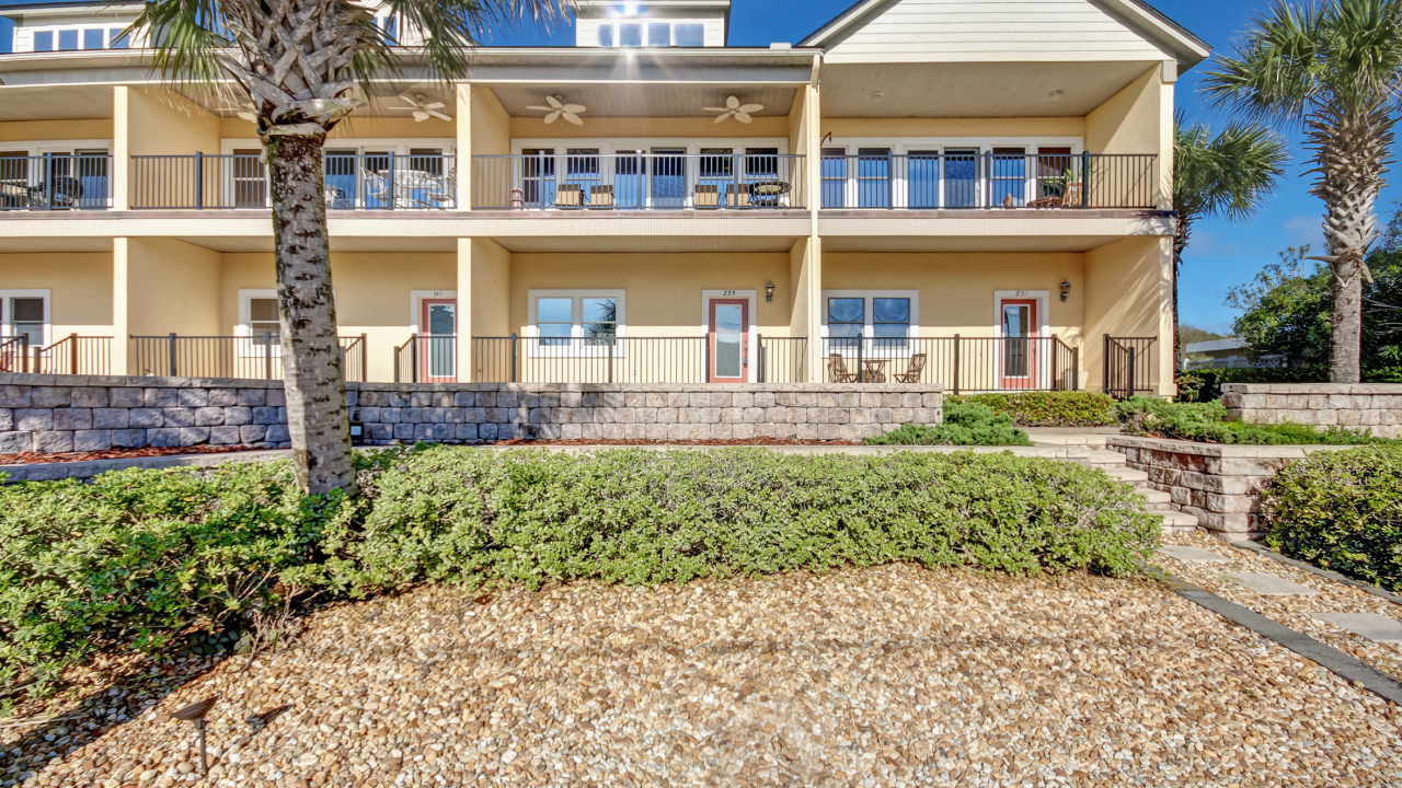 Welcome to 235 S. Fletcher Ave!