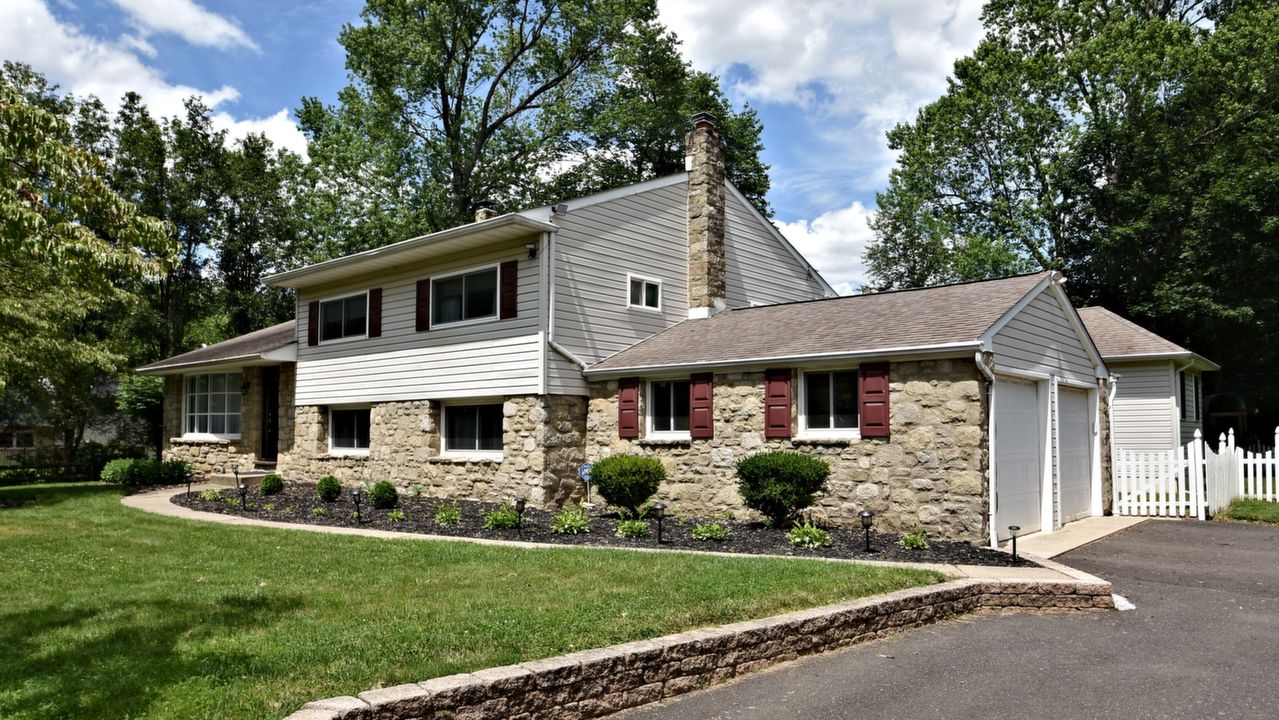 908 Lawrence Ln, Ambler, PA, 19002 Scene 1