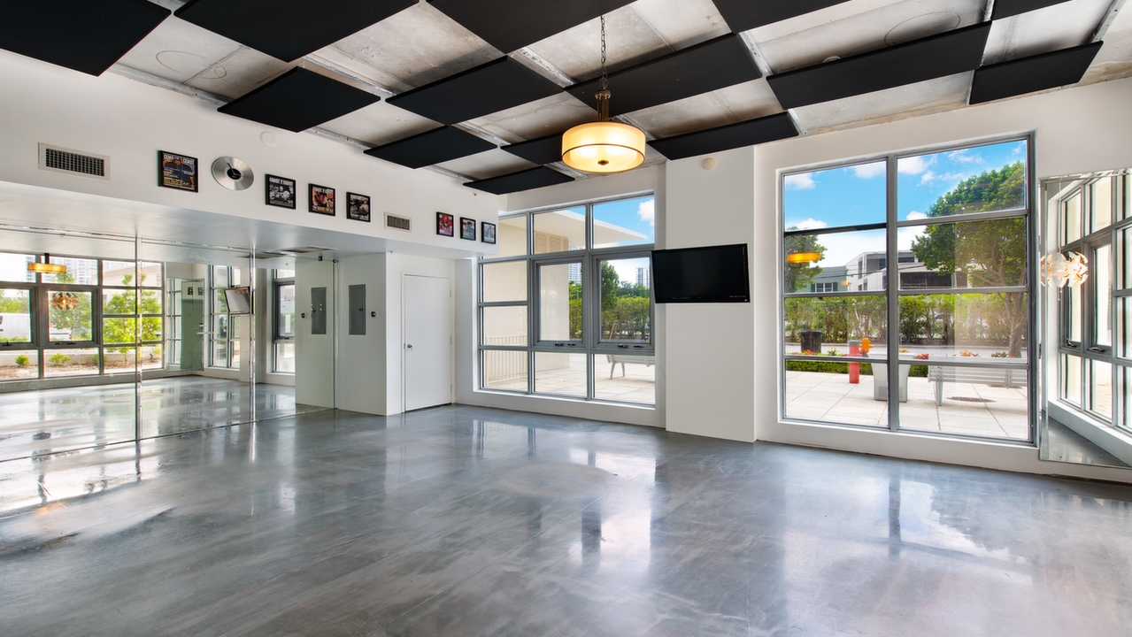 3449-NE-1st-Ave-#L11-04