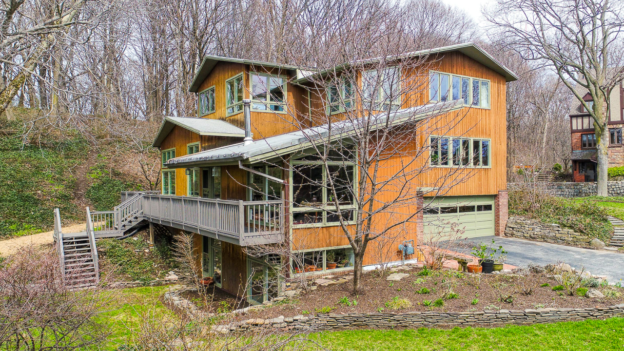 50 Far View Hills Road, Rochester, NY, 14620 Scene 1