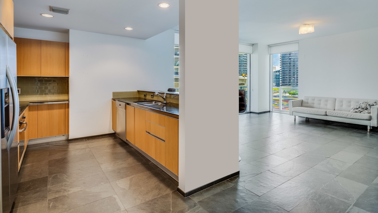 1060-Brickell-#1620-01