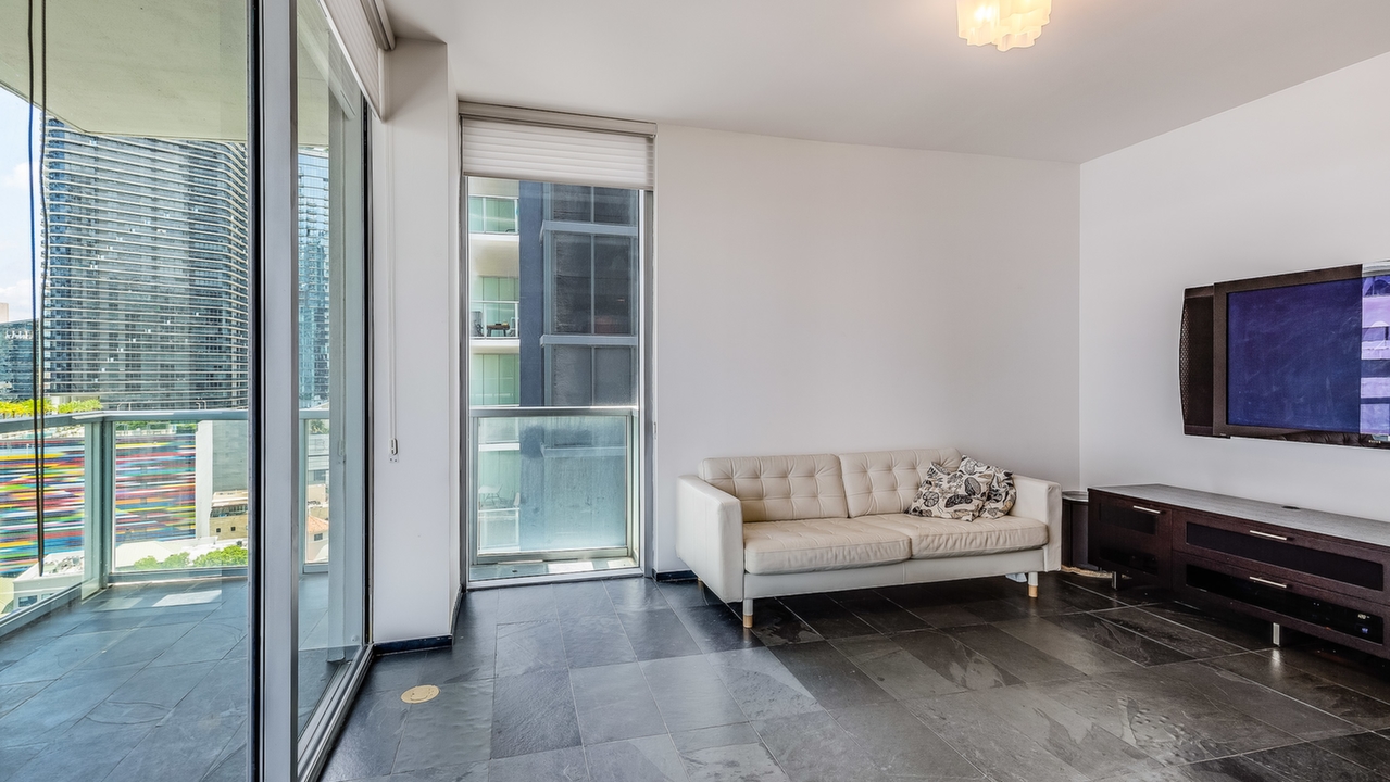 1060-Brickell-#1620-03