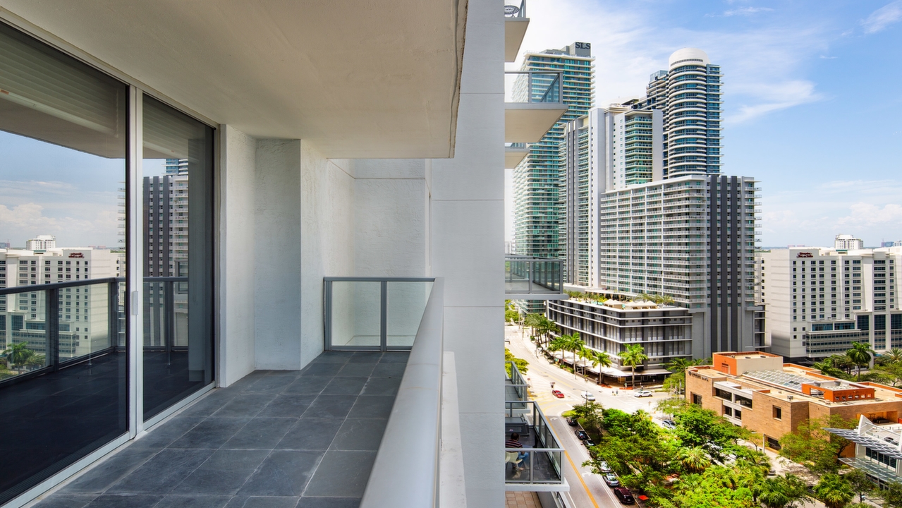 1060-Brickell-#1620-04
