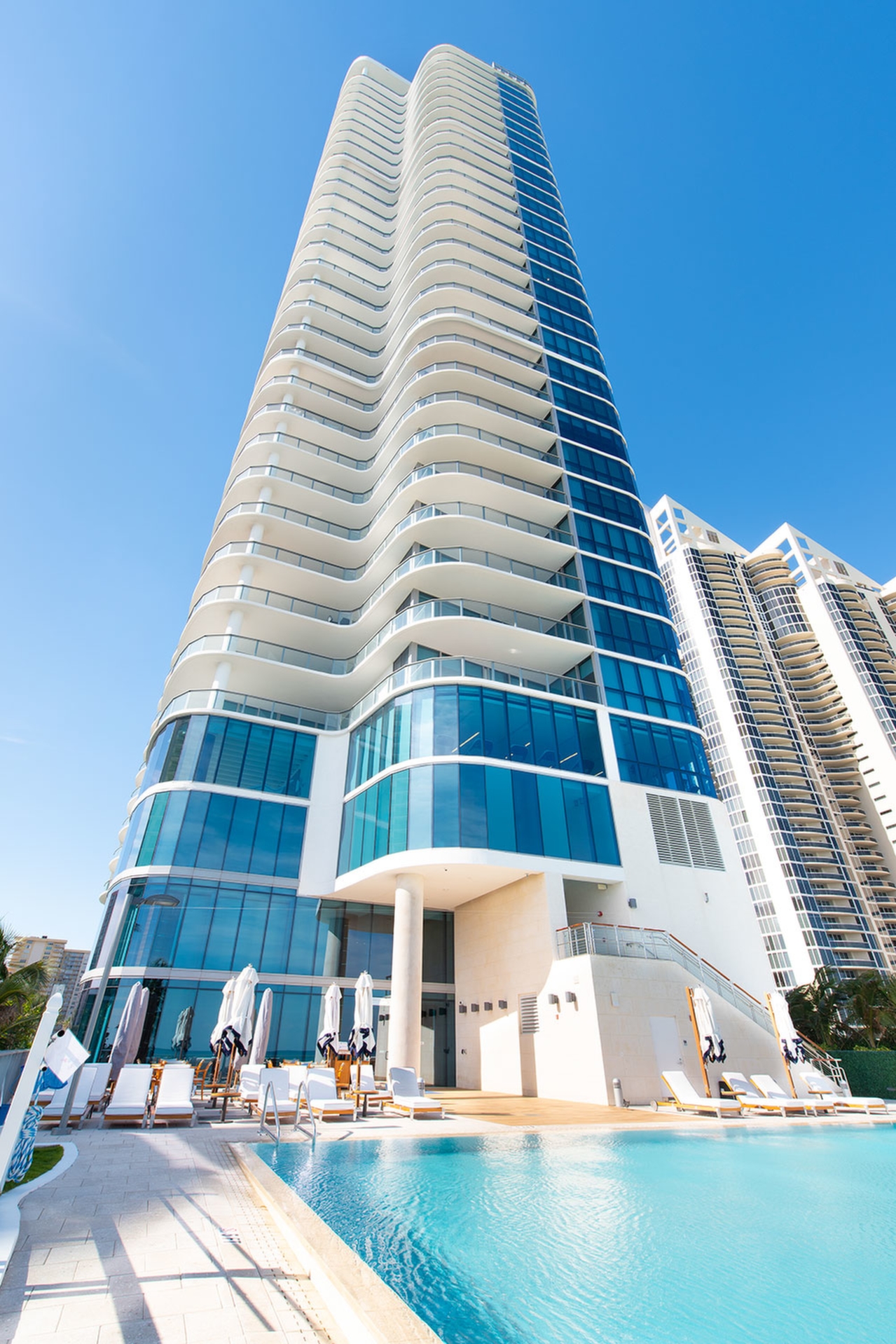 Chateau-Beach-#1601-01