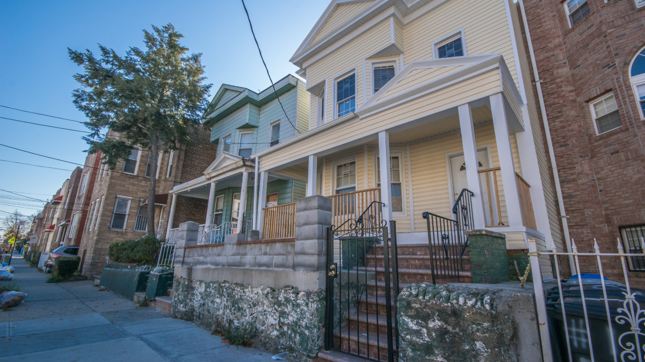 742 E 217 ST, Bronx, NY, 10467 Scene 1