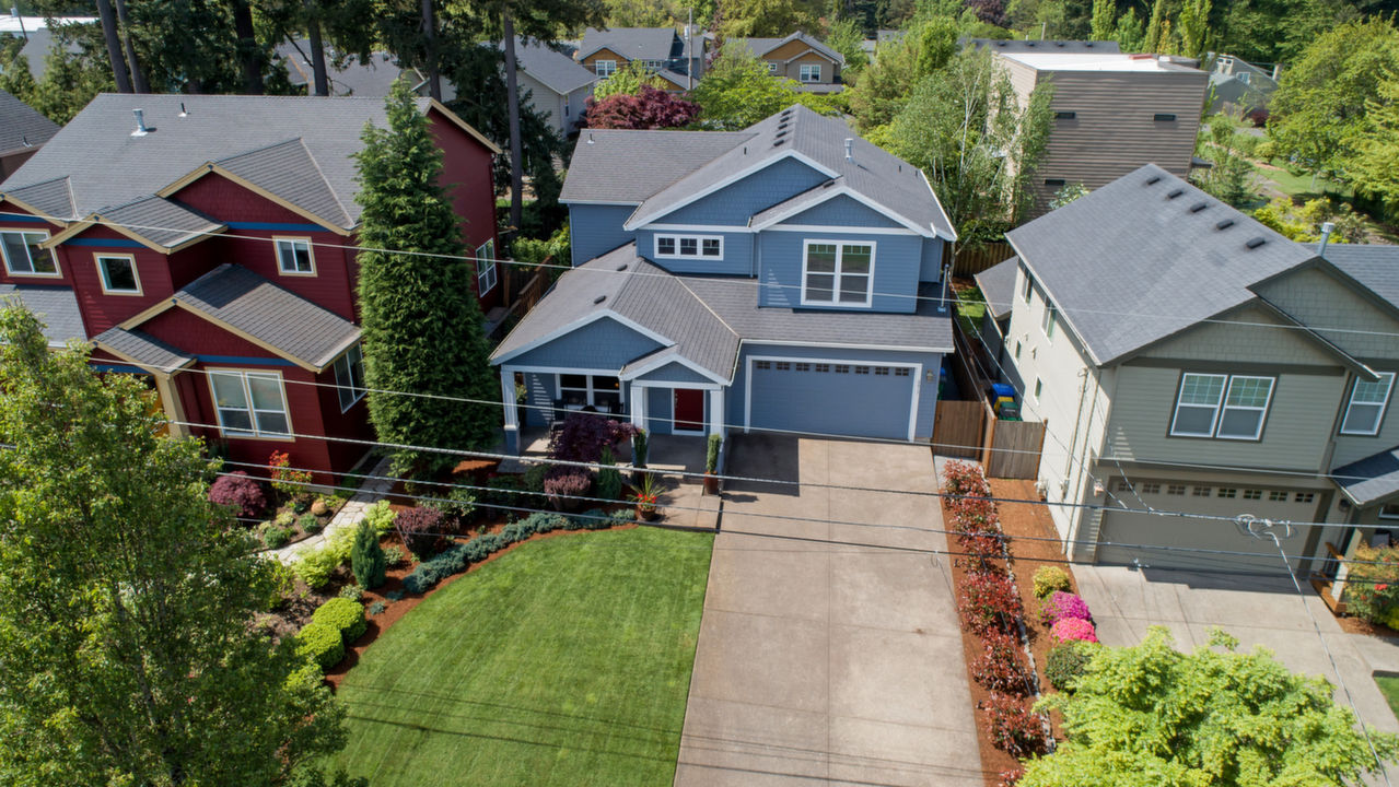 8817 SW 51st Avenue, Portland, OR, 97219 Scene 4