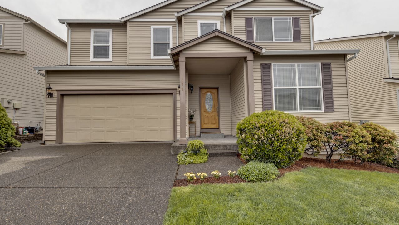 1926 SW 34th St, Gresham, OR, 97080 Scene 1