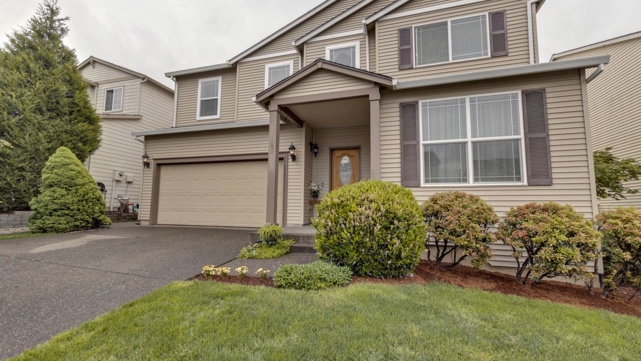 1926 SW 34th St, Gresham, OR, 97080 Scene 2