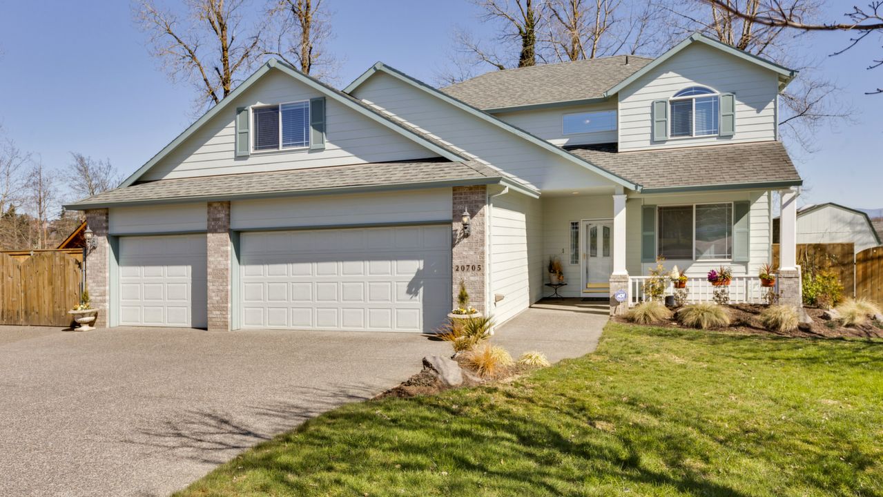 20705 NE Shore Dr, Fairview, OR, 97024 Scene 1