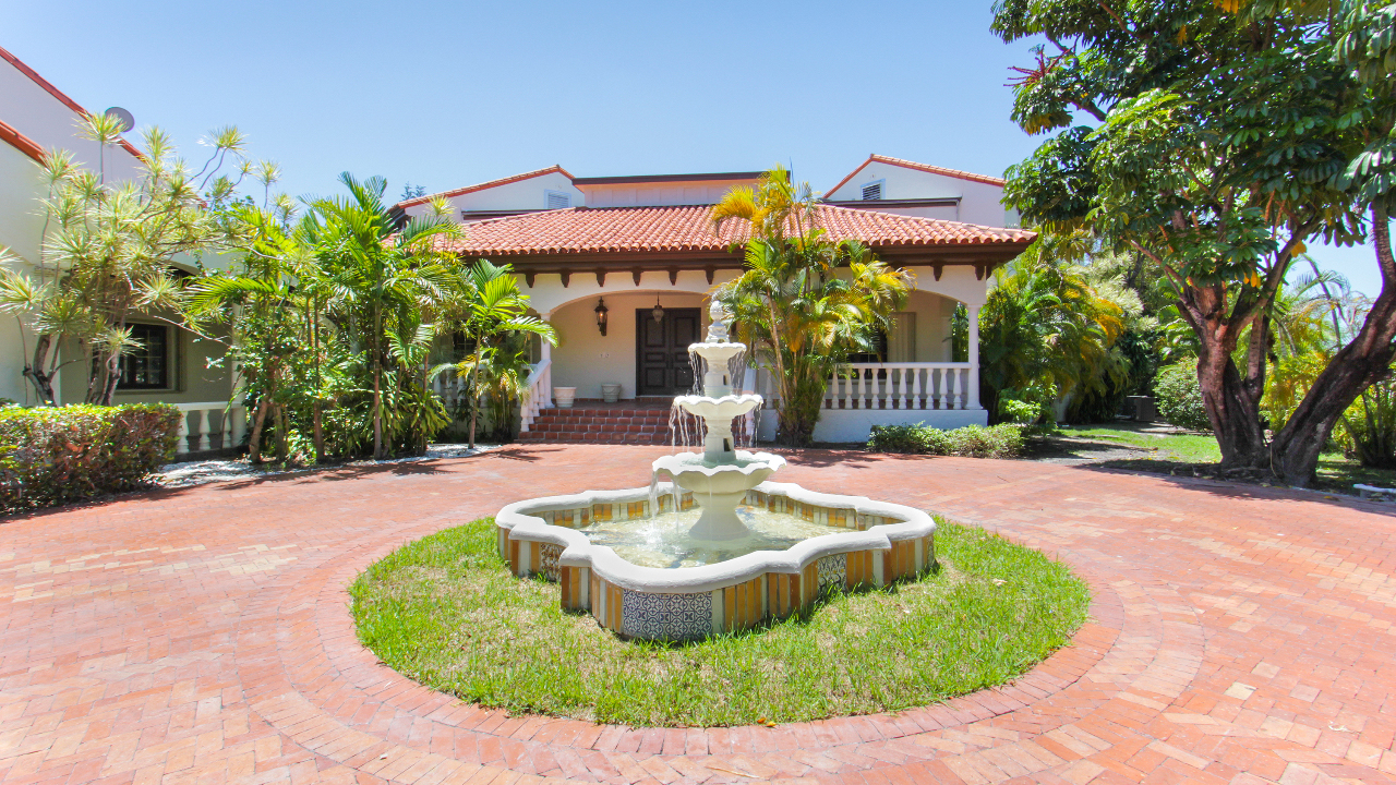 45-E-Star-Island-Dr-01