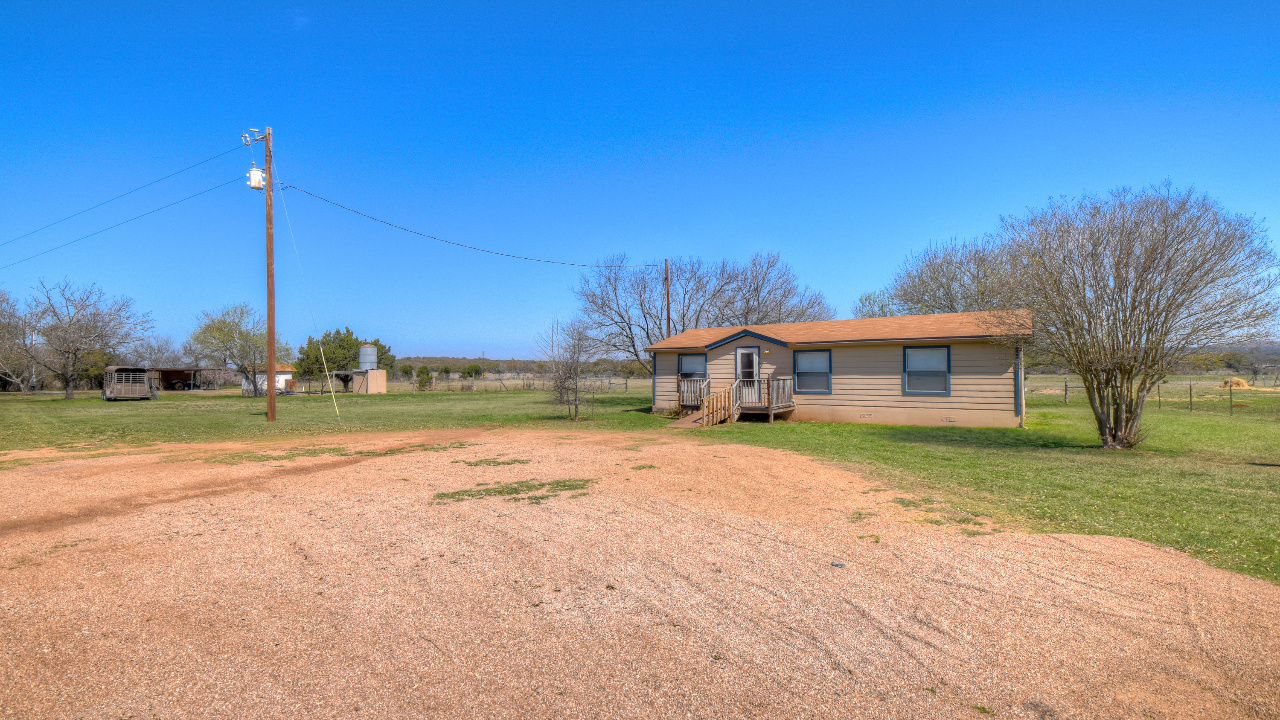 6209 RR 962 East, Round Mountain, TX, 78663 Scene 4