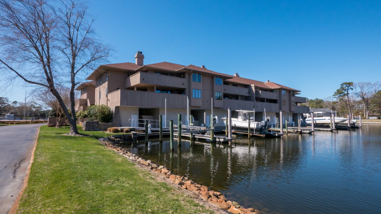 700 Oriole Dr. #422B, Virginia Beach, VA, 23451 Scene 4