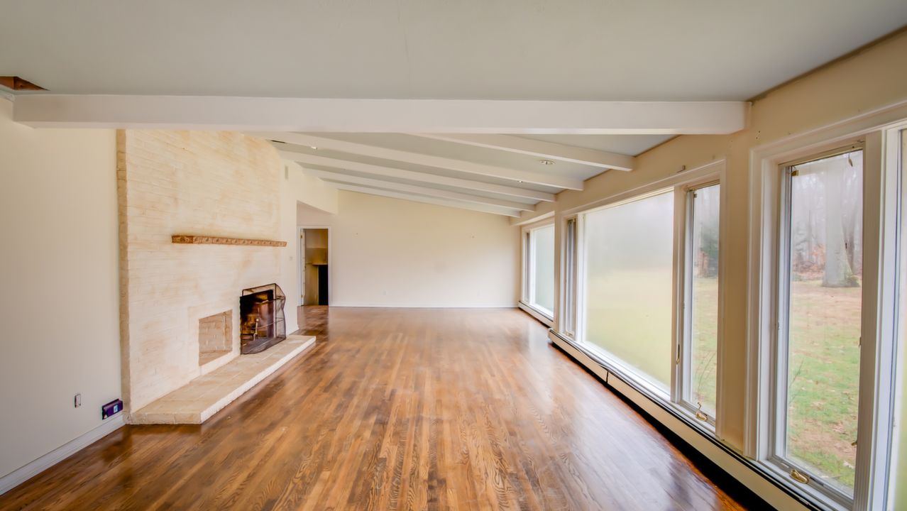 29 Tappentown Ln, Glen Head, NY, 11545 Scene 4
