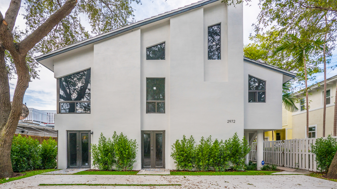 2972-Bridgeport-Ave-#2-01
