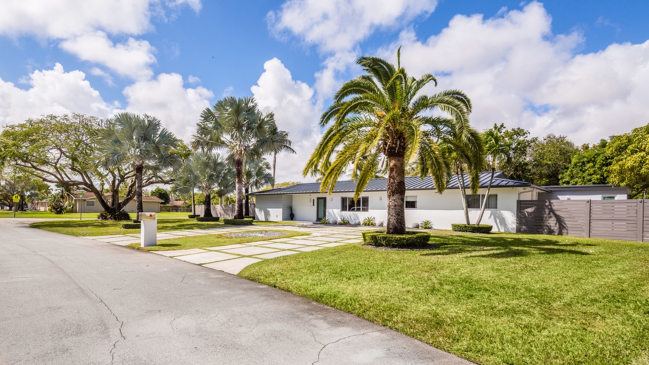 10861-SW-125th-St-02