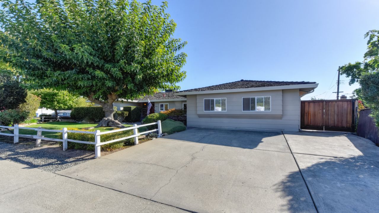 4436 Jan Dr
Carmichael, CA, Carmichael, CA, 95608 Scene 2