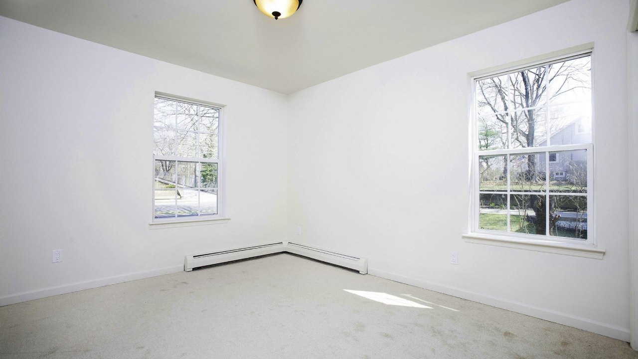 12 Cedar Oaks Avenue, Farmingville, NY, 11738 Scene 4