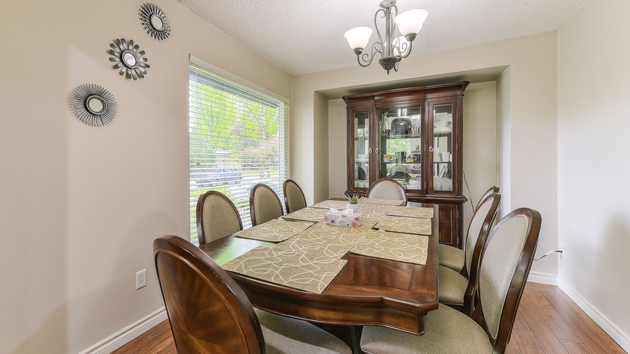 14922 94 Ave, Surrey, BC, V3R 7B1 Scene 4