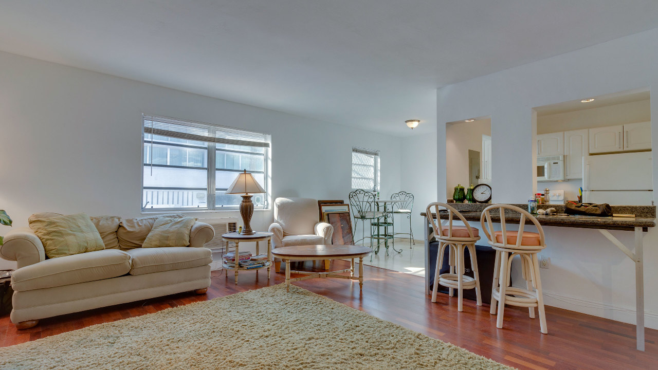 220-Meridian-Ave-01