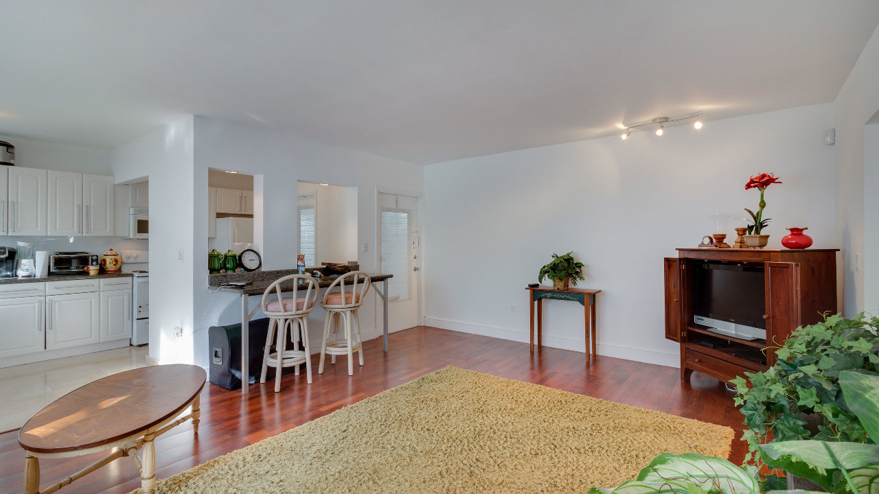 220-Meridian-Ave-02