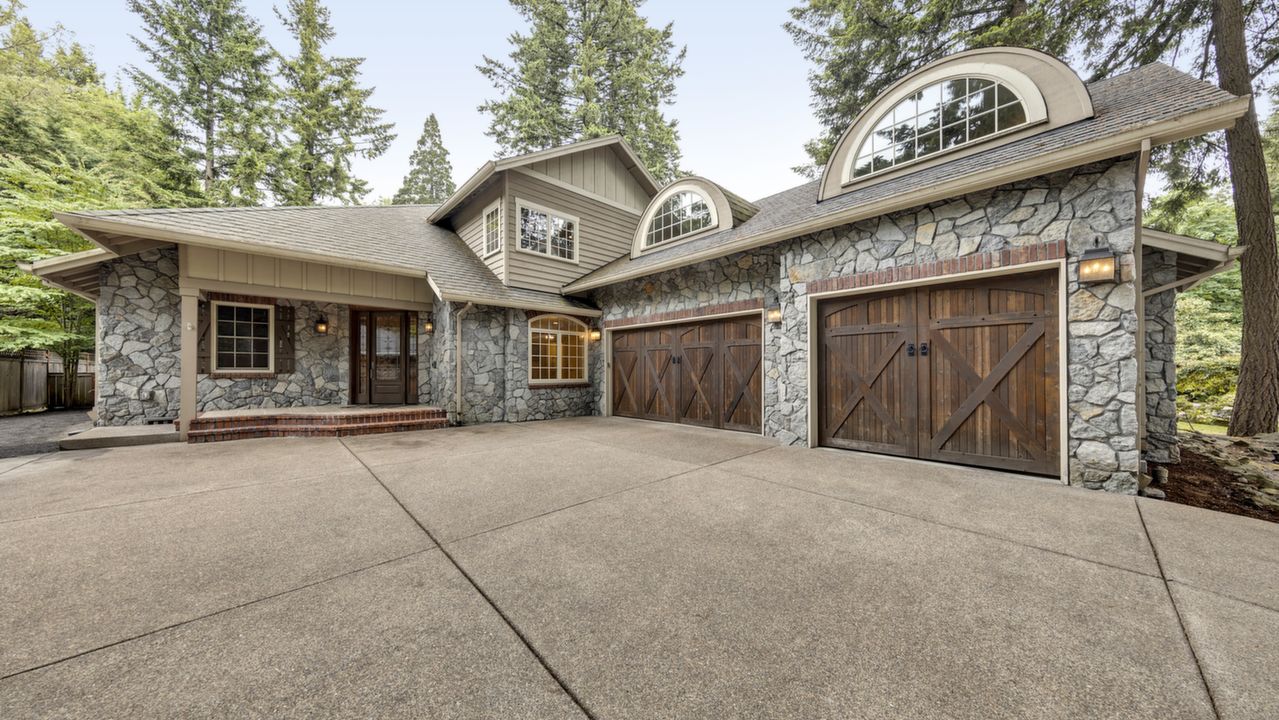 2250 South Shore Blvd, Lake Oswego, OR, 97034 Scene 2