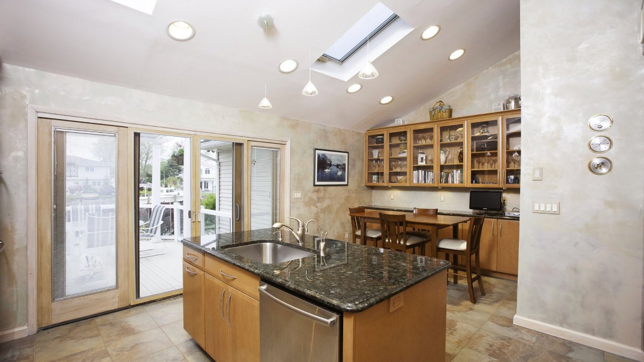 278 Bayview Avenue, Massapequa, NY, 11758 Scene 2