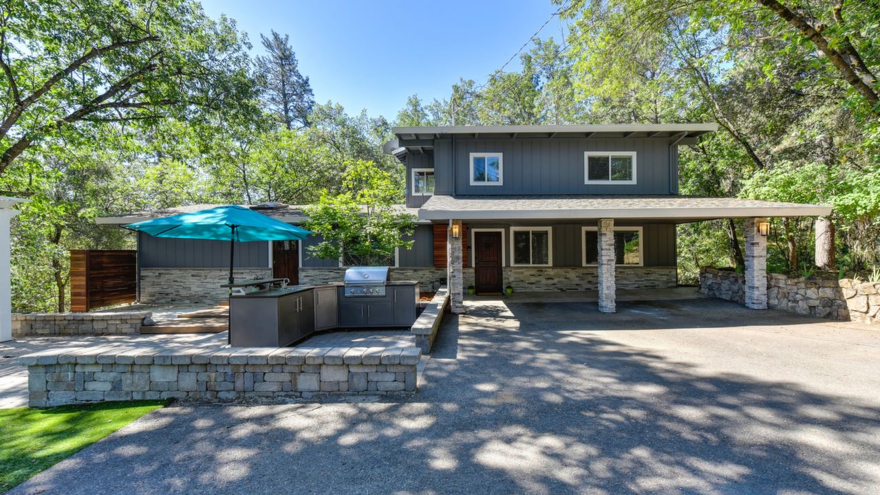 946 Pacific Street, Placerville, CA, 95667 Scene 1