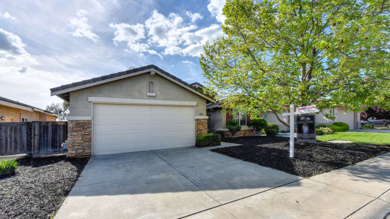 8444 Merry Hill Way, Elk Grove, CA, 95624 Scene 1