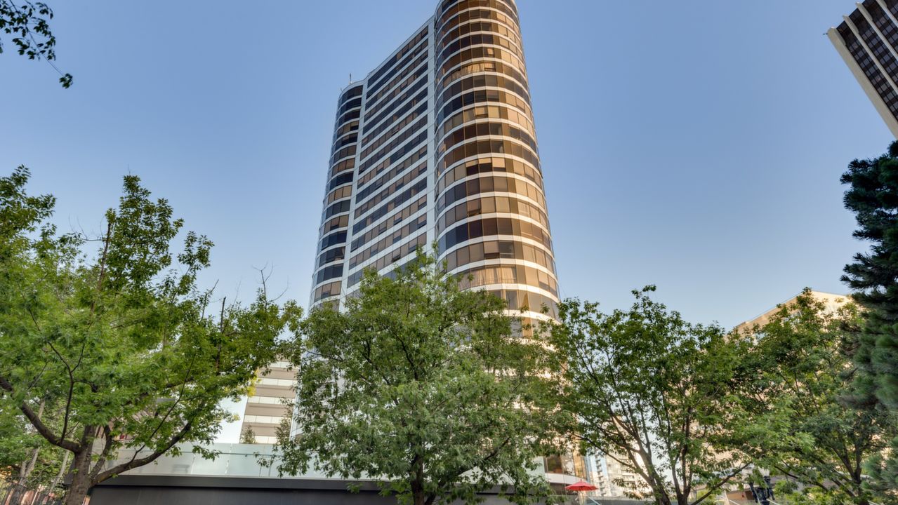 1500 SW 5th Ave
#2204, Portland, OR, 97201 Scene 2