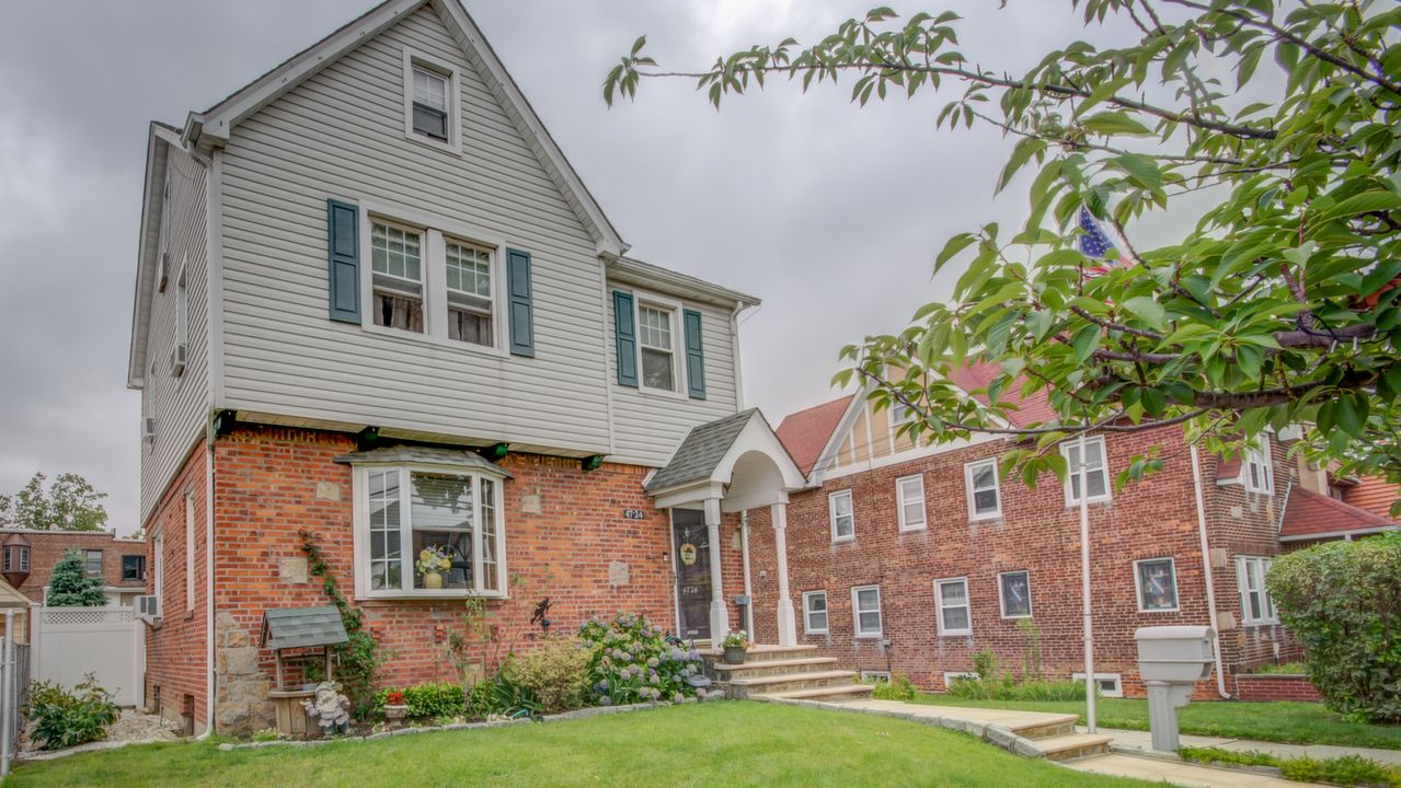 47-24 189th St, Flushing, NY, 11358 Scene 3