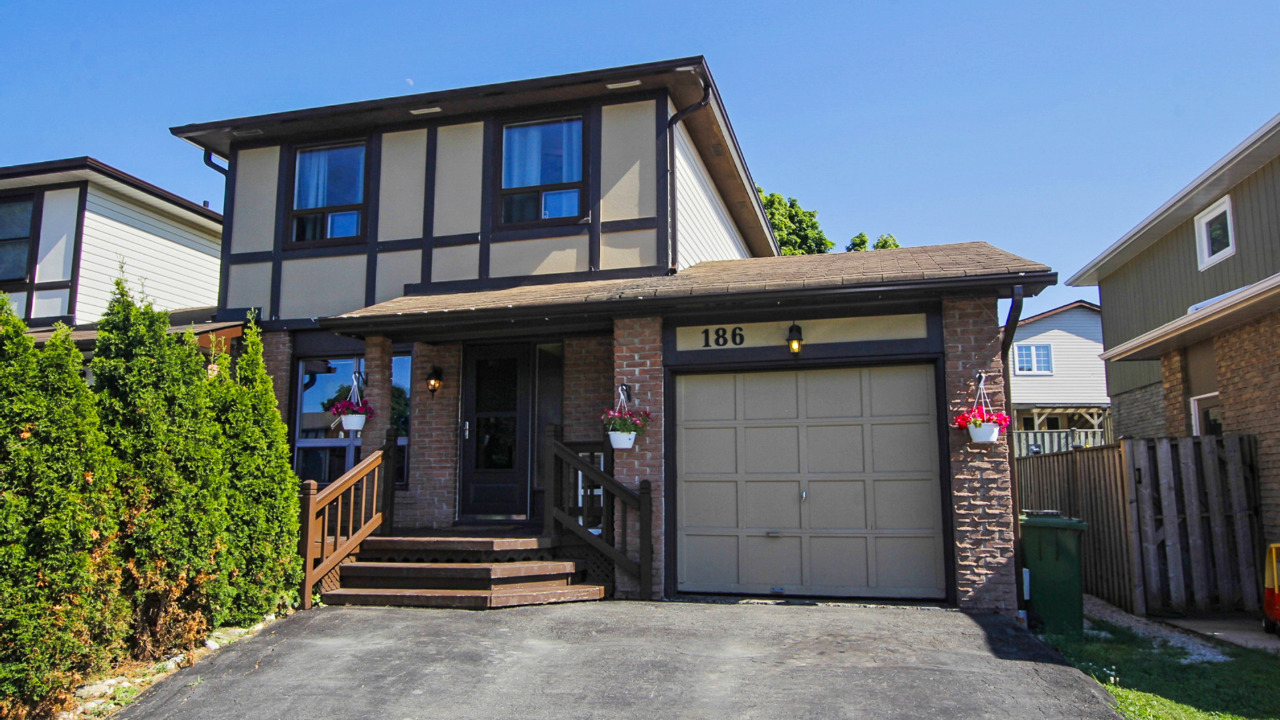 186 Ridge Road, Caledon, ON, L7E 4V7 Scene 1