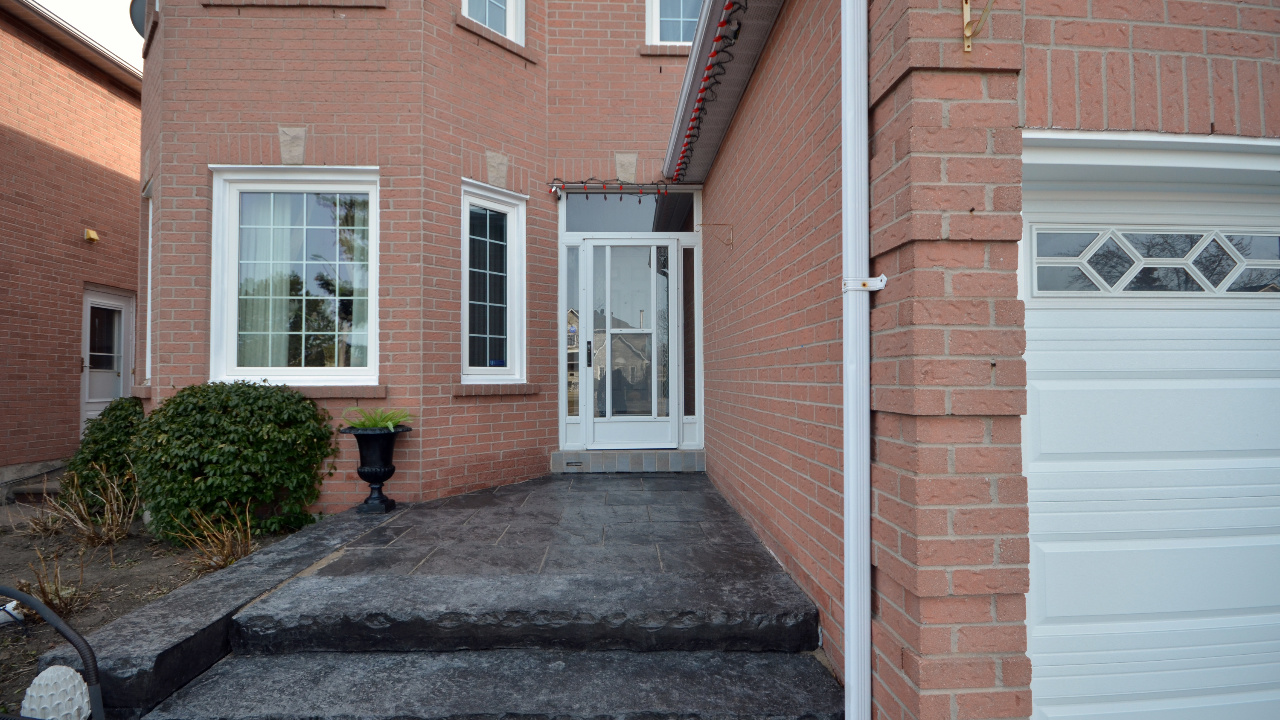 640 Ceremonial Drive, Mississauga, ON, L5R 3H9 Scene 3