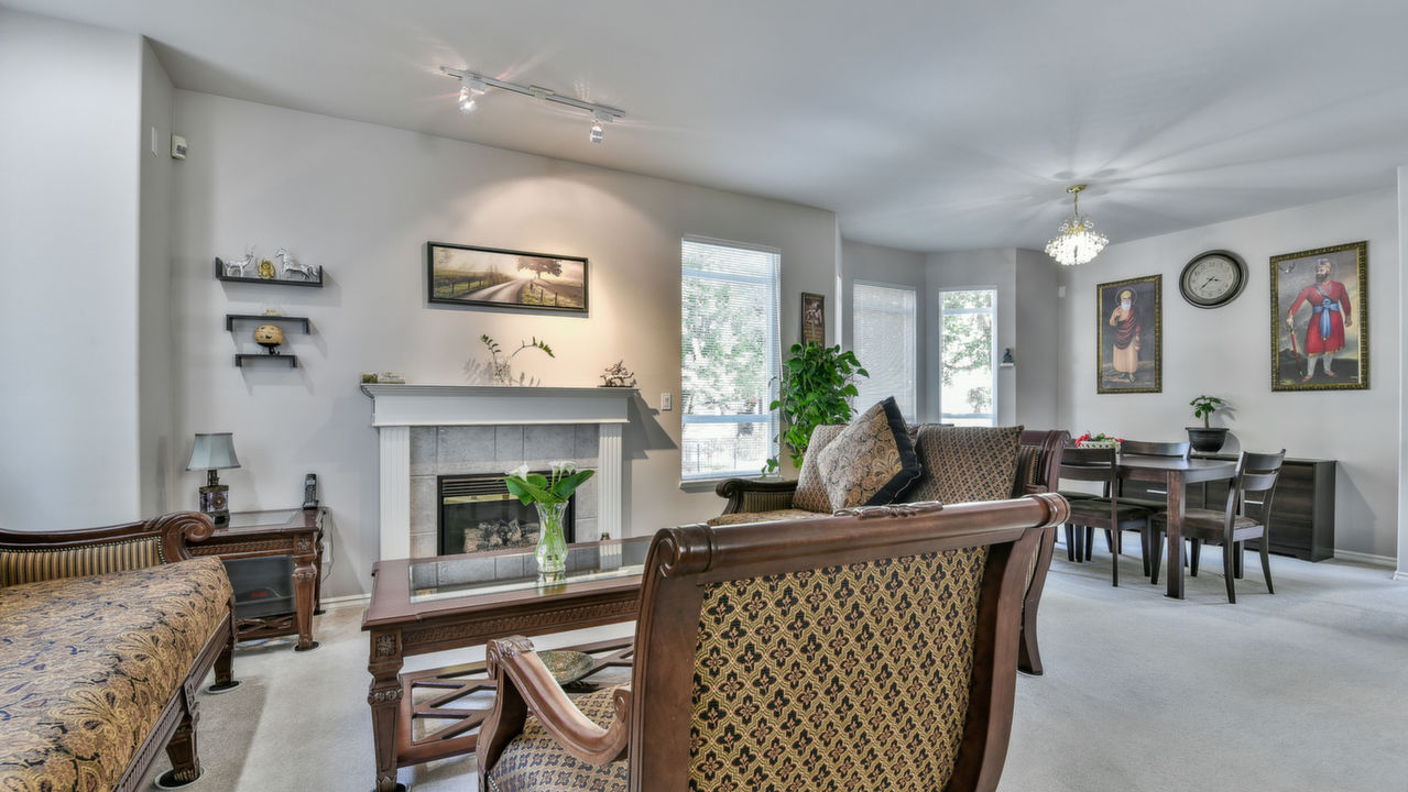 12638 Hampton Court, Surrey, BC, V3W 1N2 Scene 2