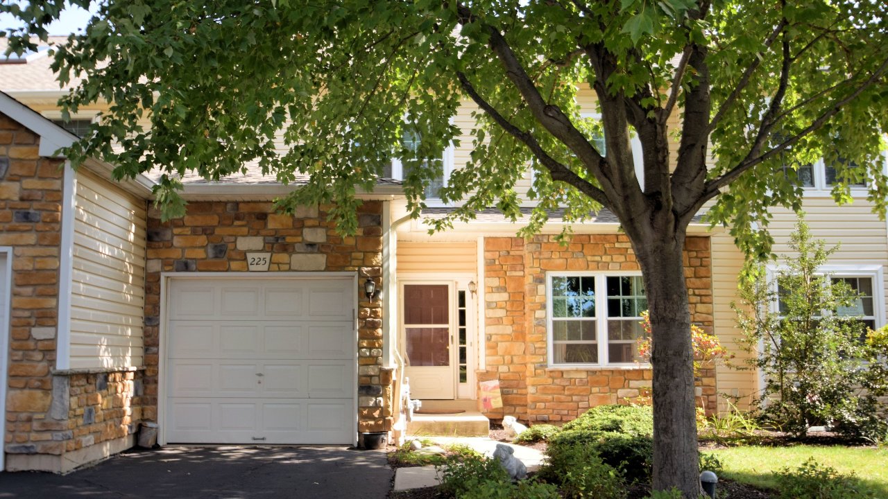 225 Canterbury Ct, Blue Bell, PA, 19422 Scene 1