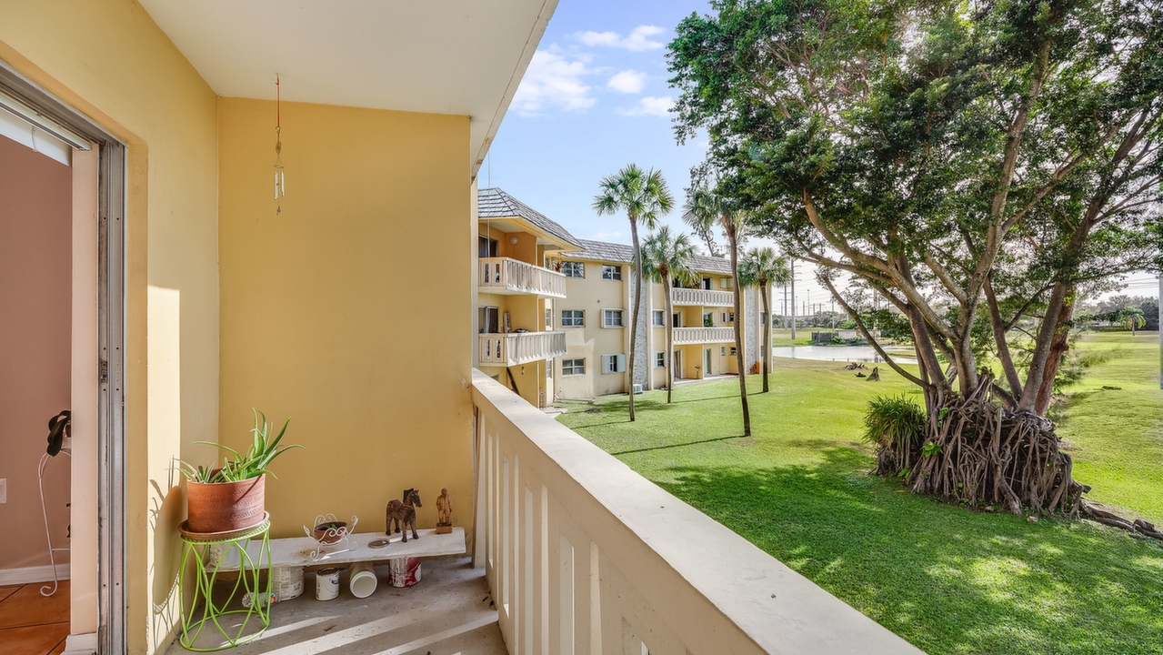 Villas-of-Miami-Lakes-F206-04