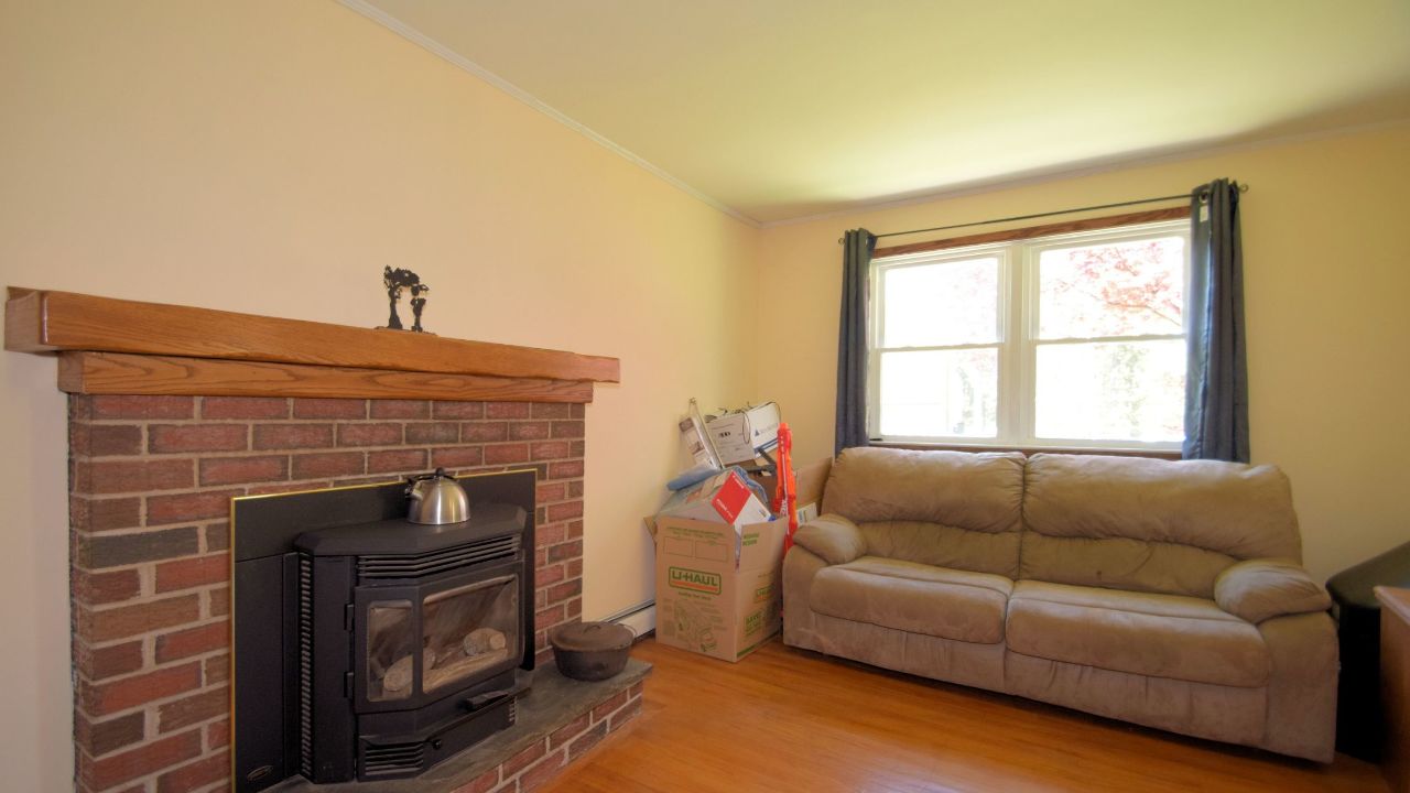 614 Wellington Rd, East Norriton, PA, 19403 Scene 3