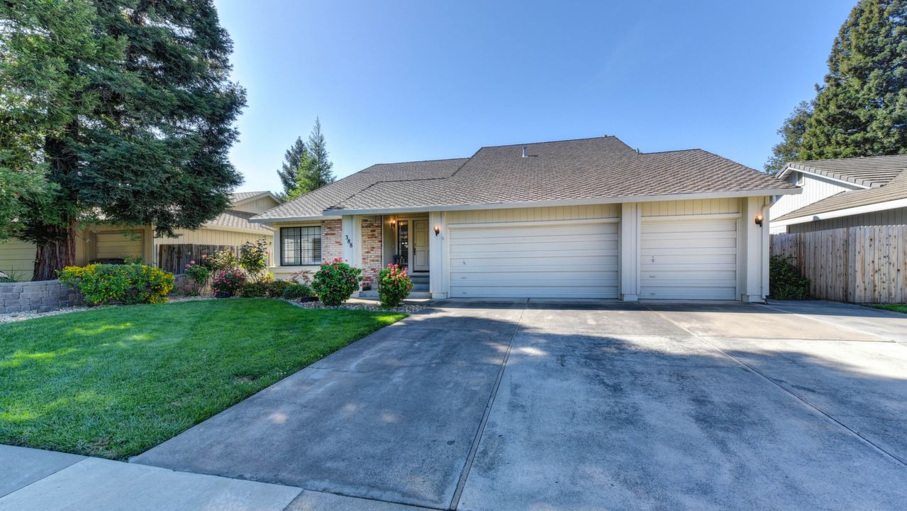 388 Camelia River Way, Sacramento, CA, 95831 Scene 3